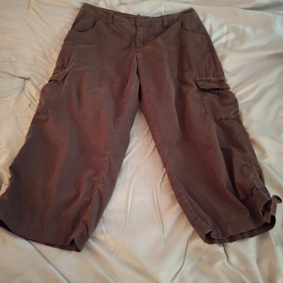 Carribean Joe Women's Brown Cargo Cropped Pants - Picture 3 of 9